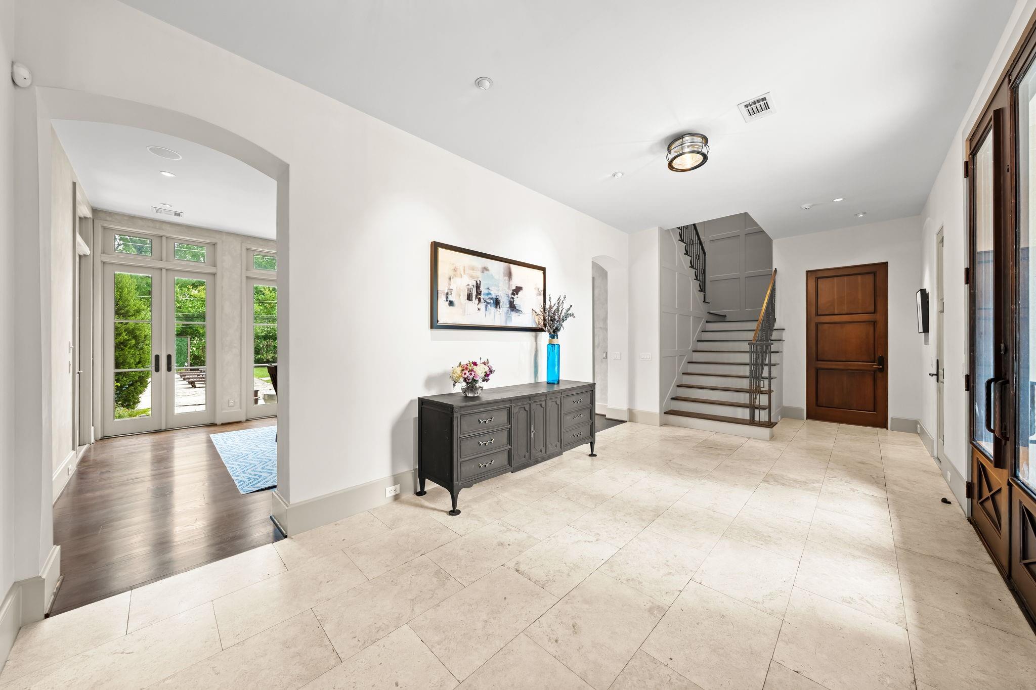 1116 Danbury Road