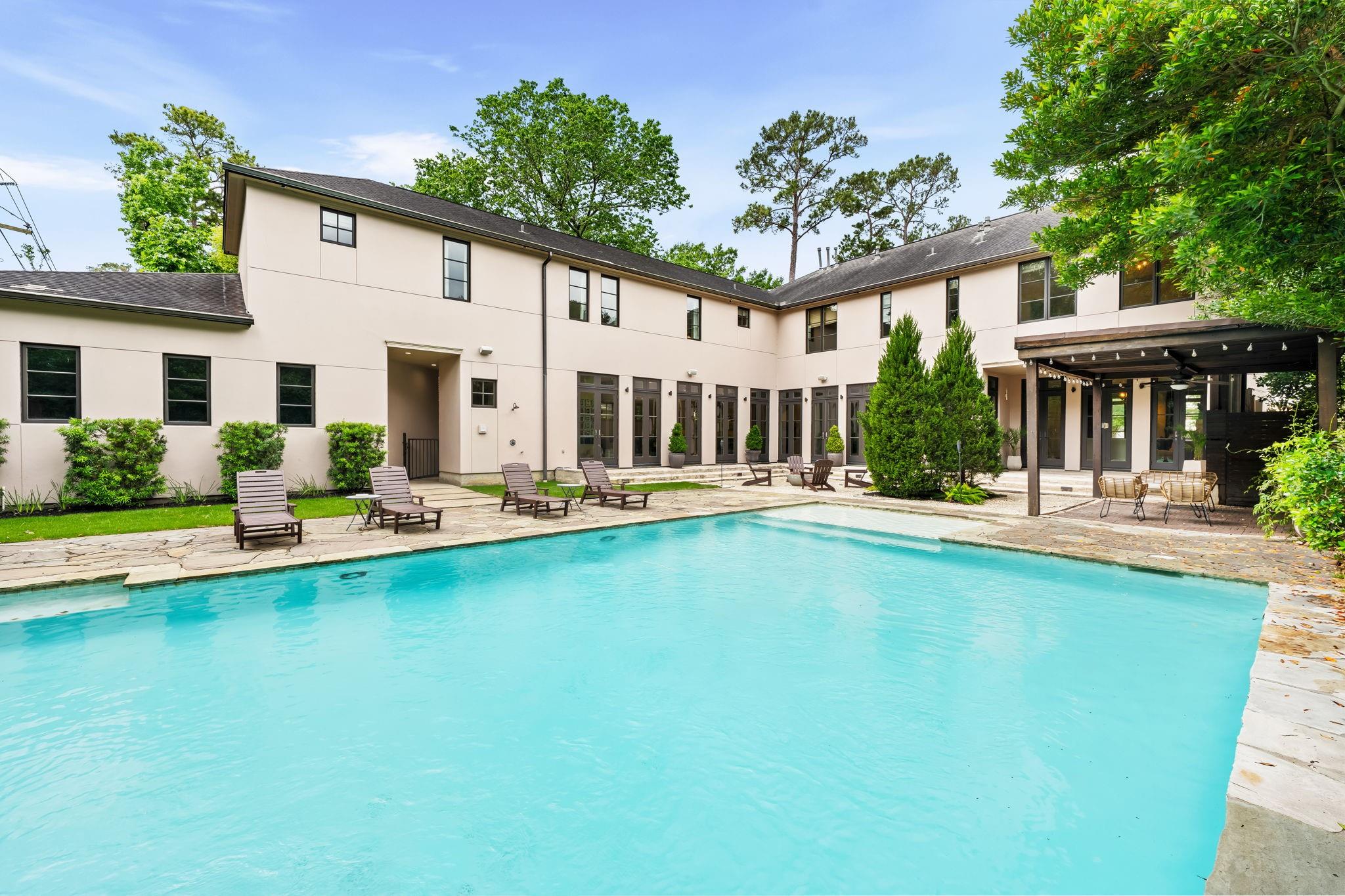 1116 Danbury Road