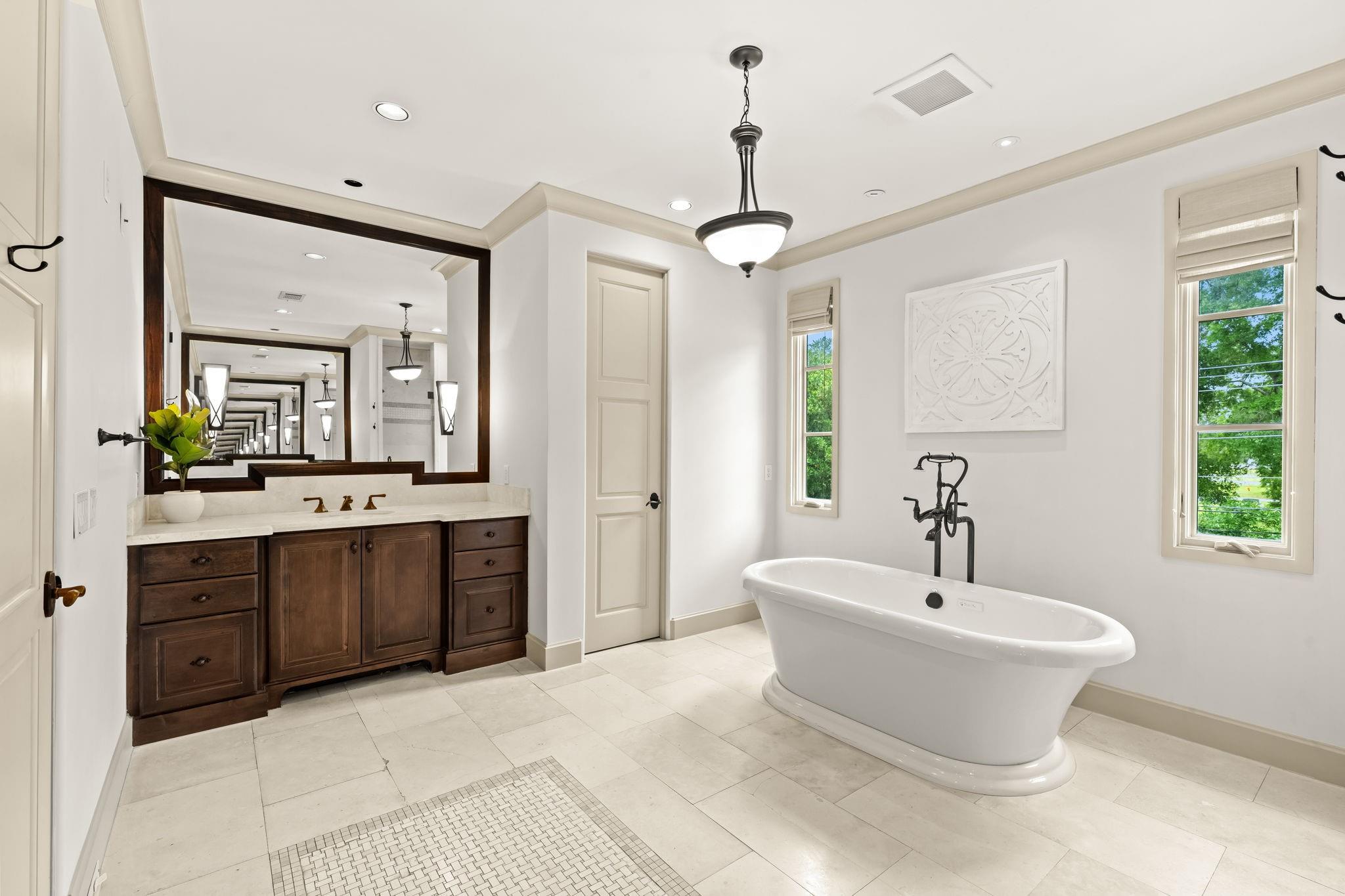 1116 Danbury Road