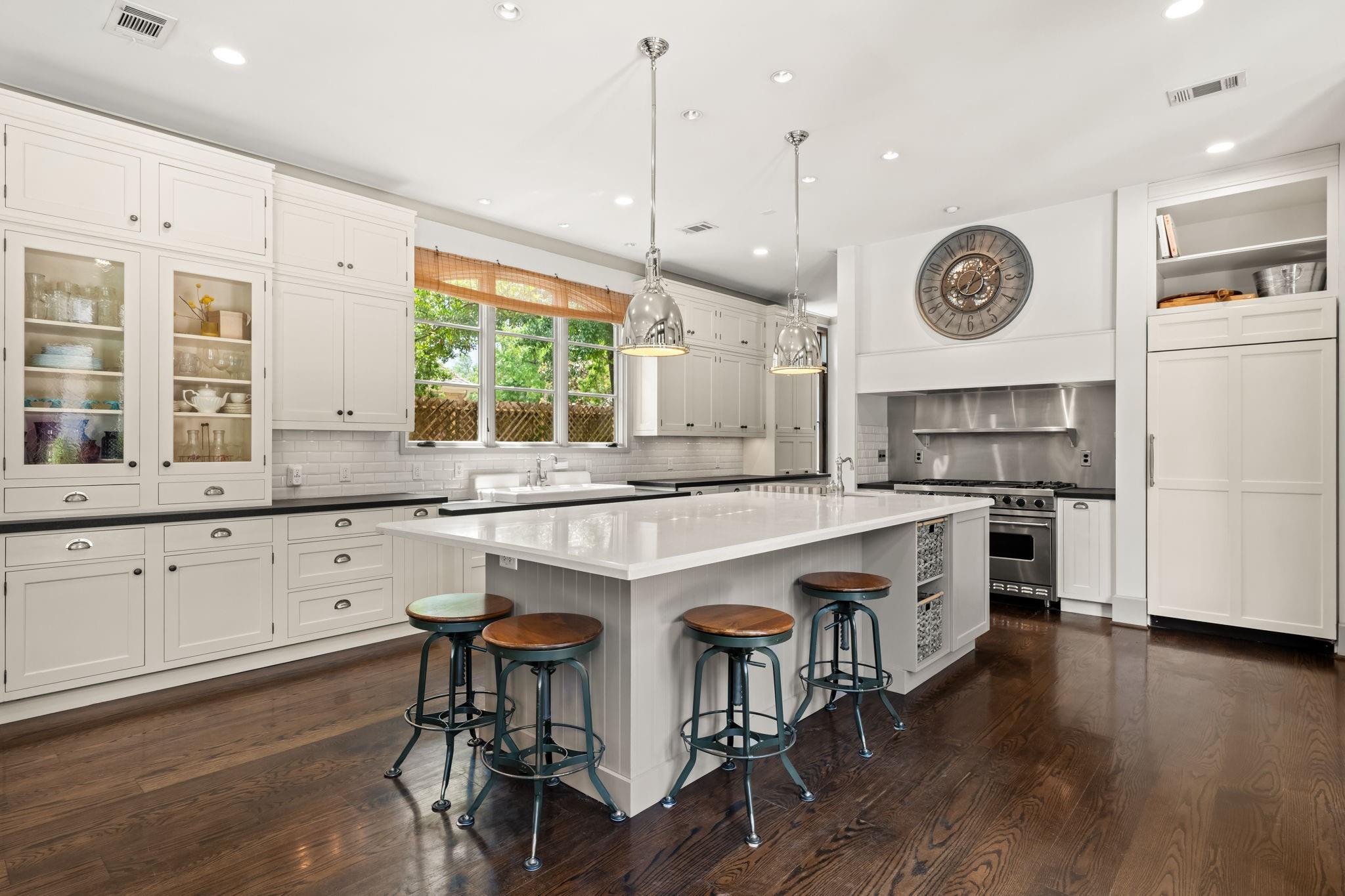 1116 Danbury Road