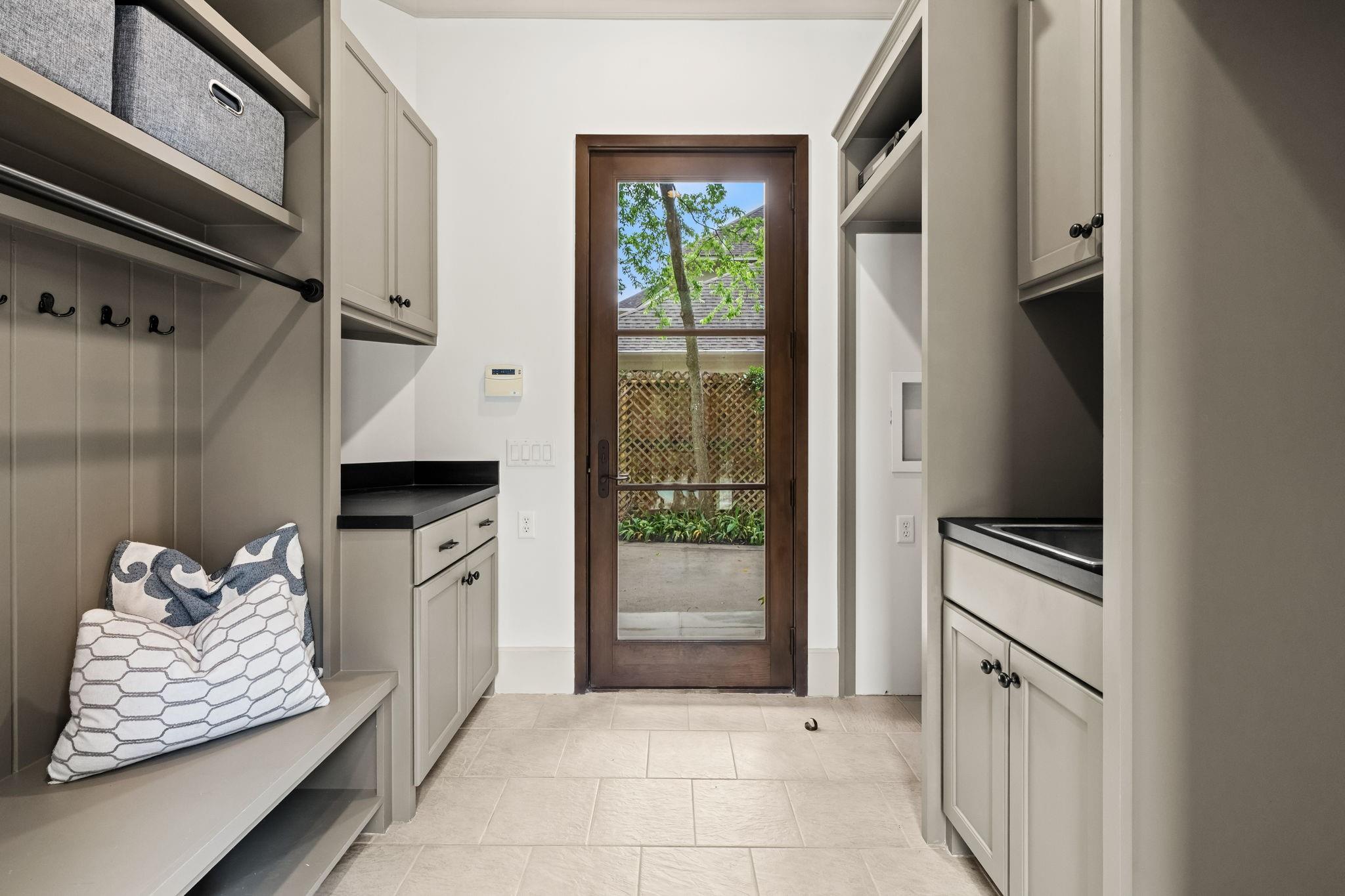 1116 Danbury Road