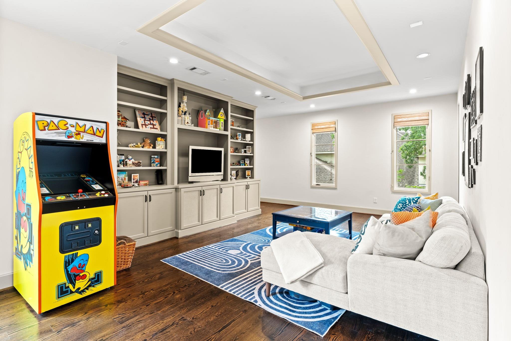 1116 Danbury Road