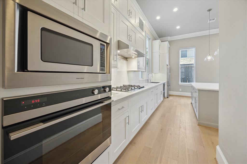 1318 Hunters Meadow Lane