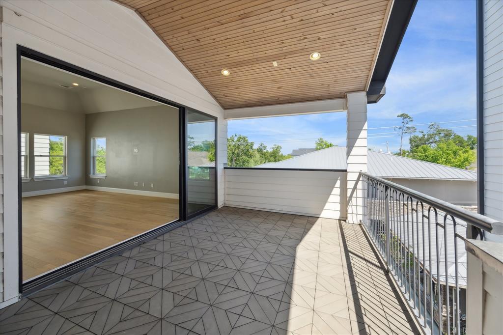 1318 Hunters Meadow Lane