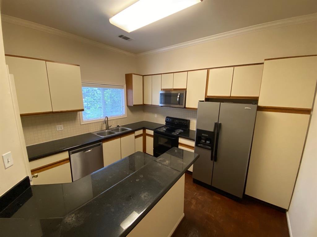 623 Hawthorne Street # 4