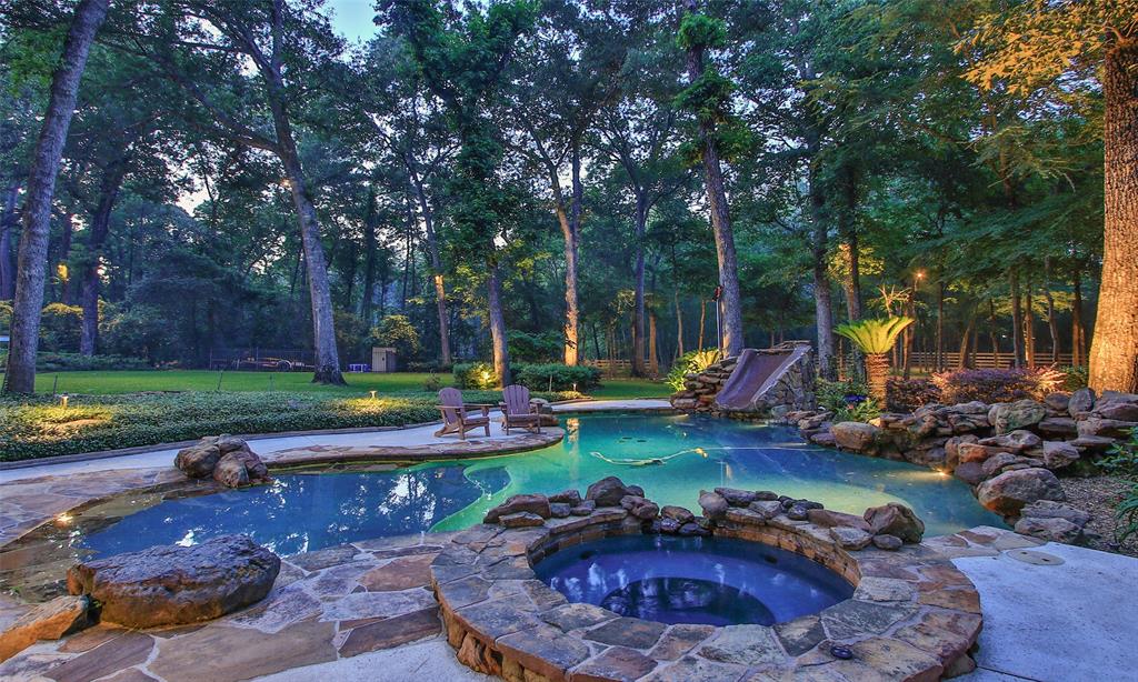 37702 Pinwood Court