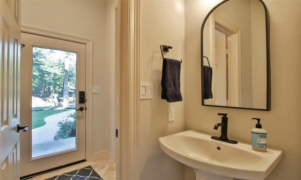 37702 Pinwood Court