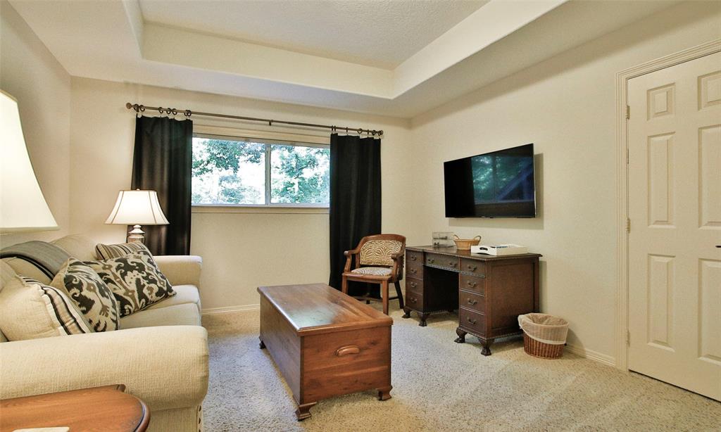 37702 Pinwood Court