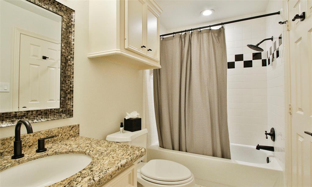 37702 Pinwood Court