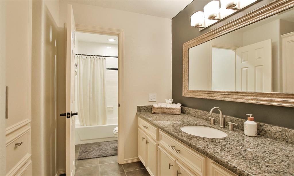 37702 Pinwood Court