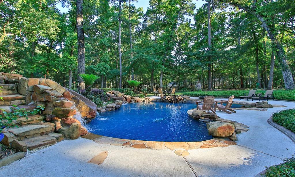 37702 Pinwood Court