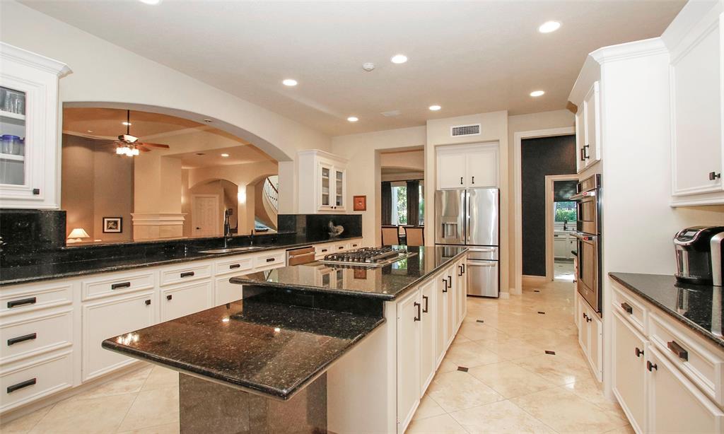 37702 Pinwood Court