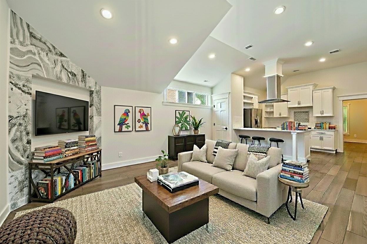 2821 Morrison # A