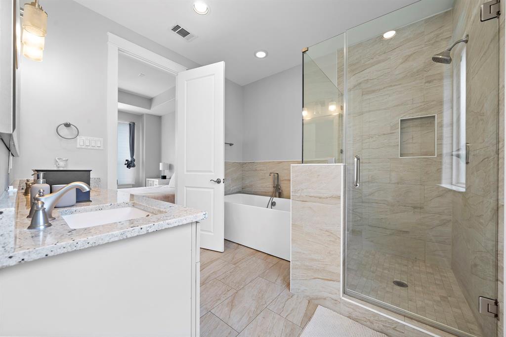 312 W 28th Street Unit: E