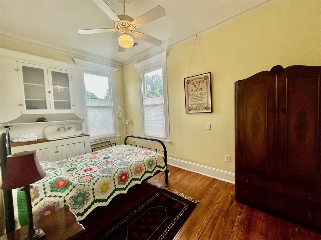 201 W 15th Street
