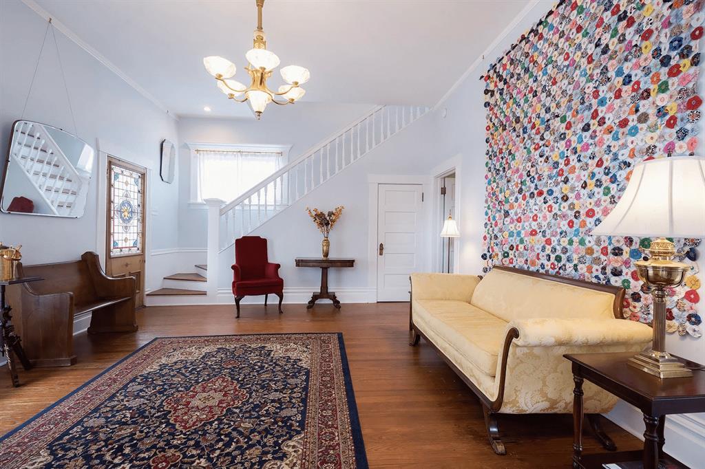 201 W 15th Street