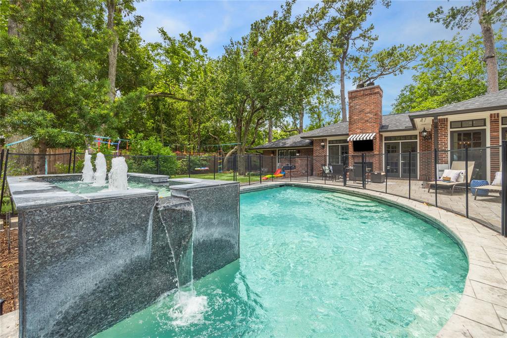 1014 Traweek Street
