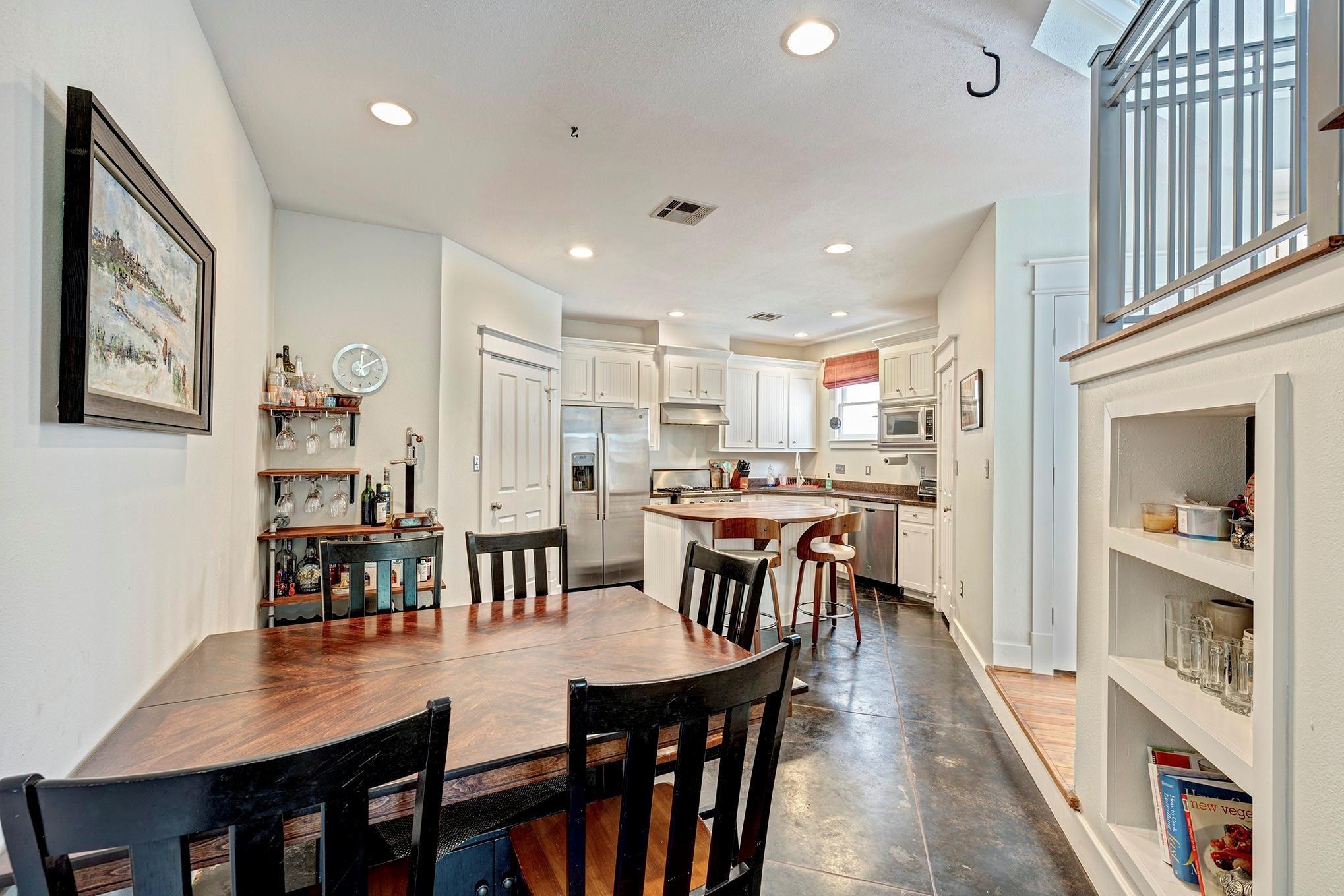 511 W 22nd Street