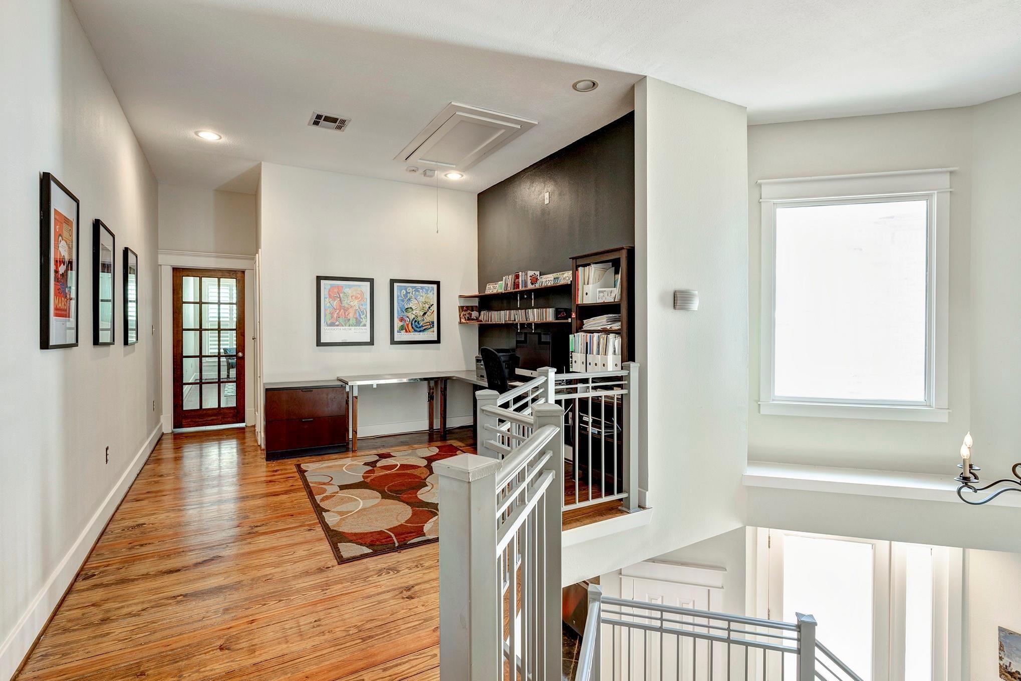 511 W 22nd Street