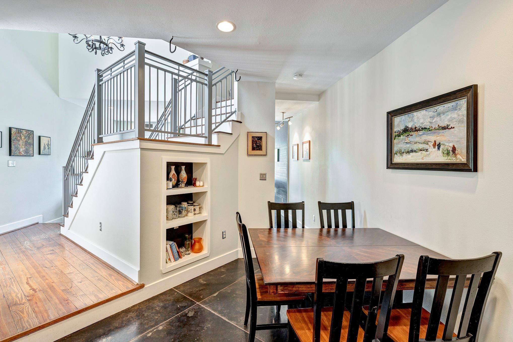 511 W 22nd Street