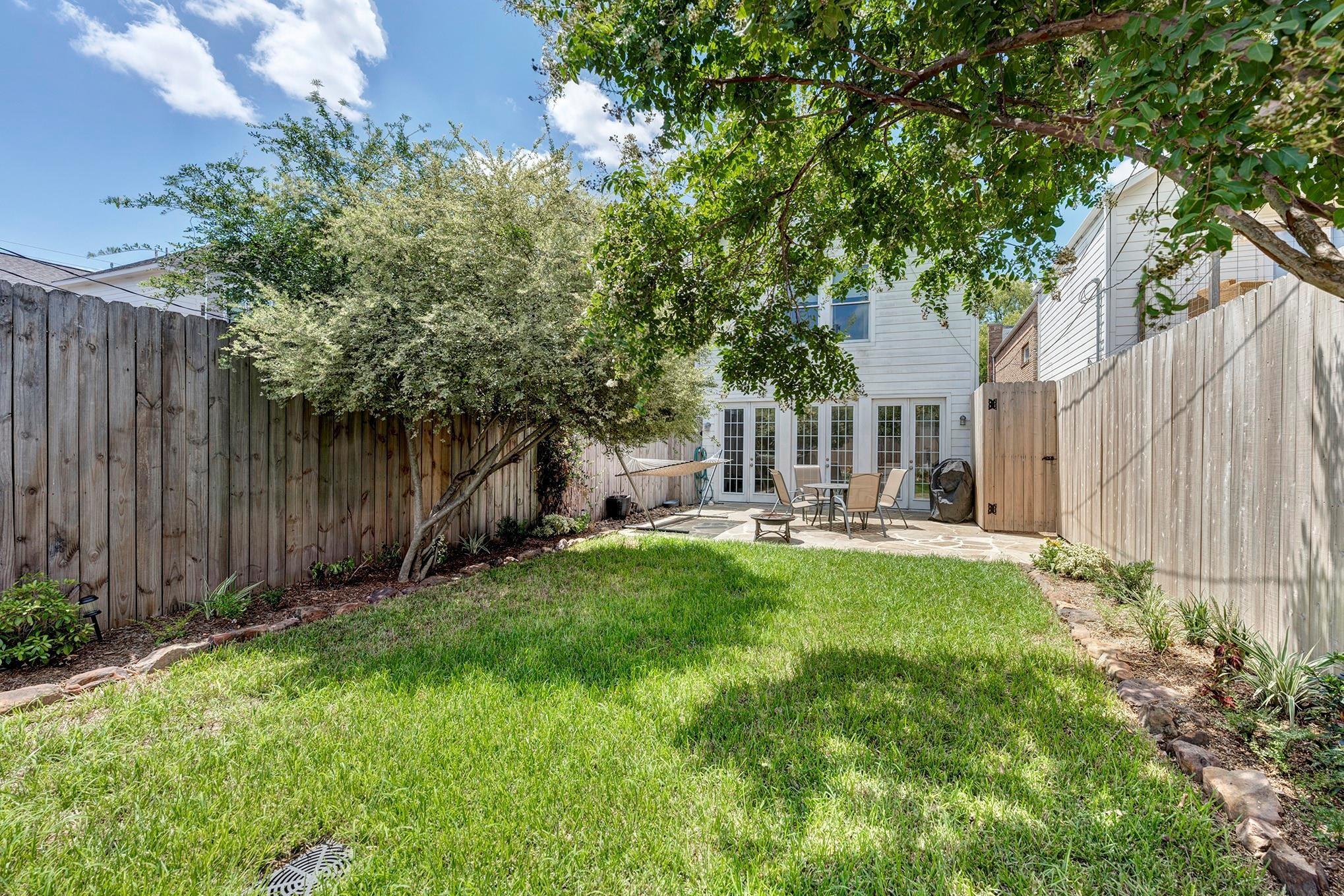 511 W 22nd Street