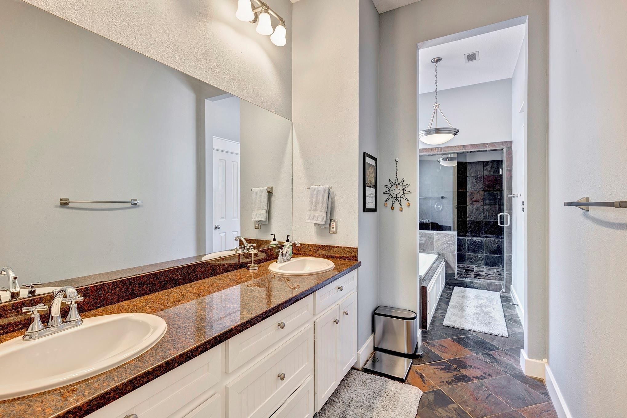511 W 22nd Street