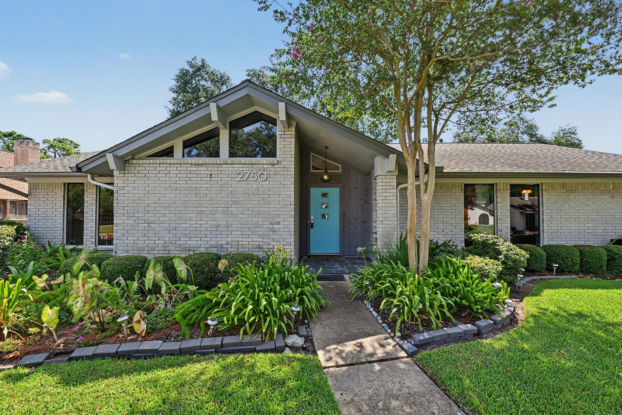 2750 Fontana Drive