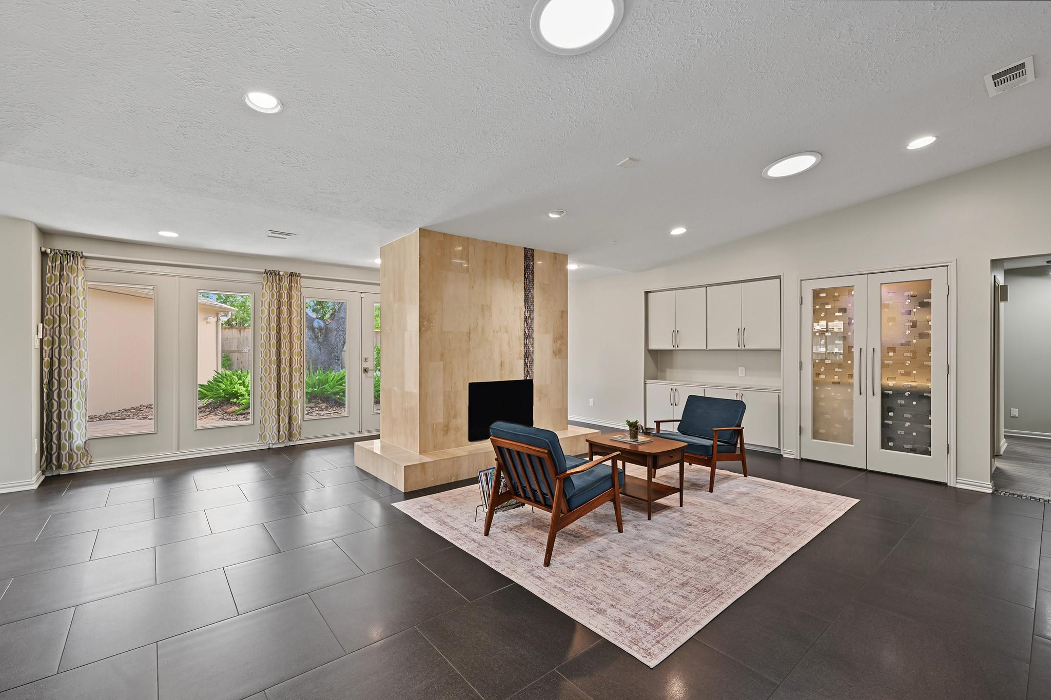 2750 Fontana Drive