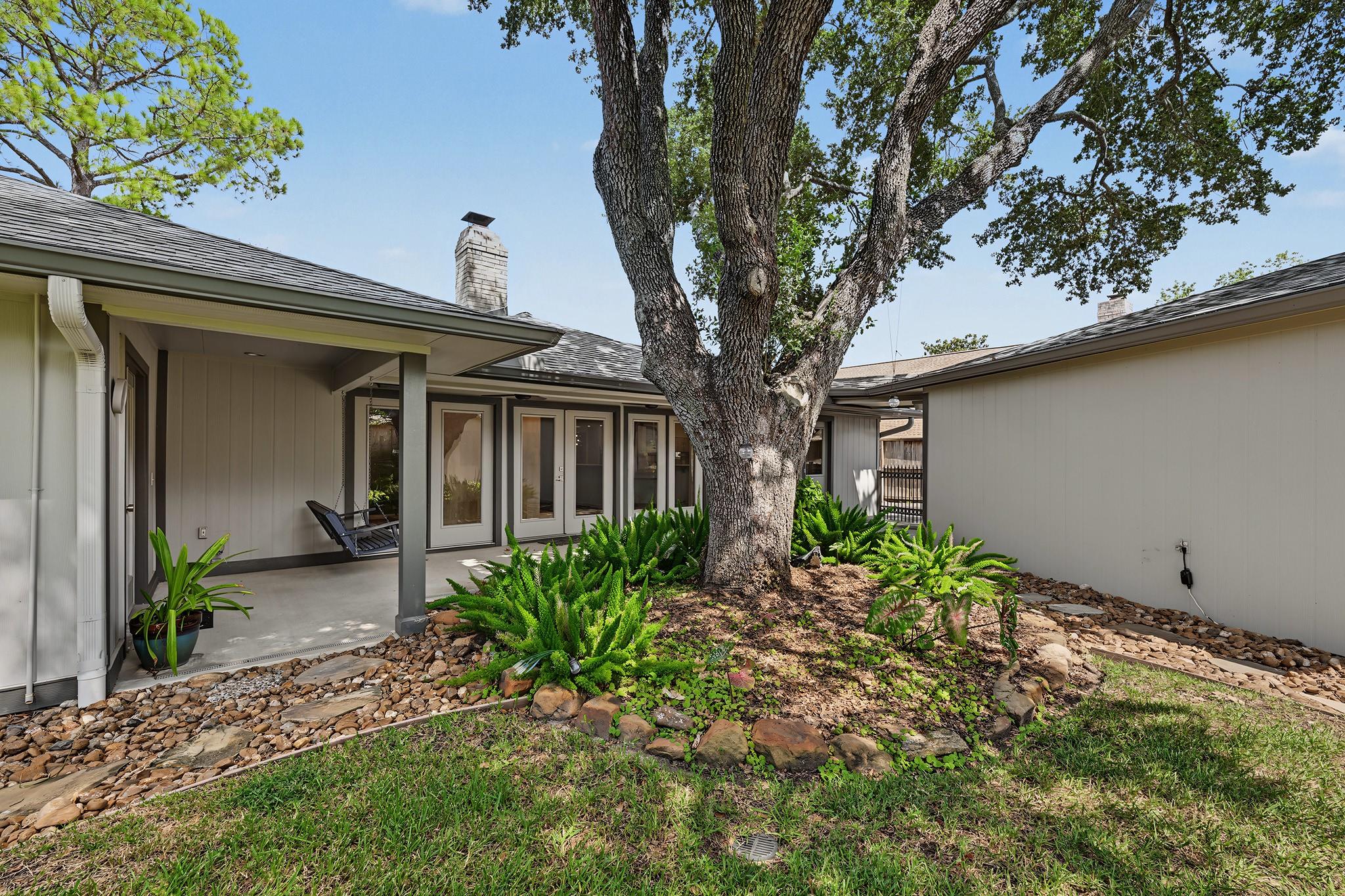2750 Fontana Drive