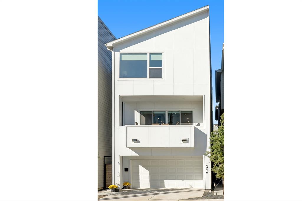 4226 Schuler Street