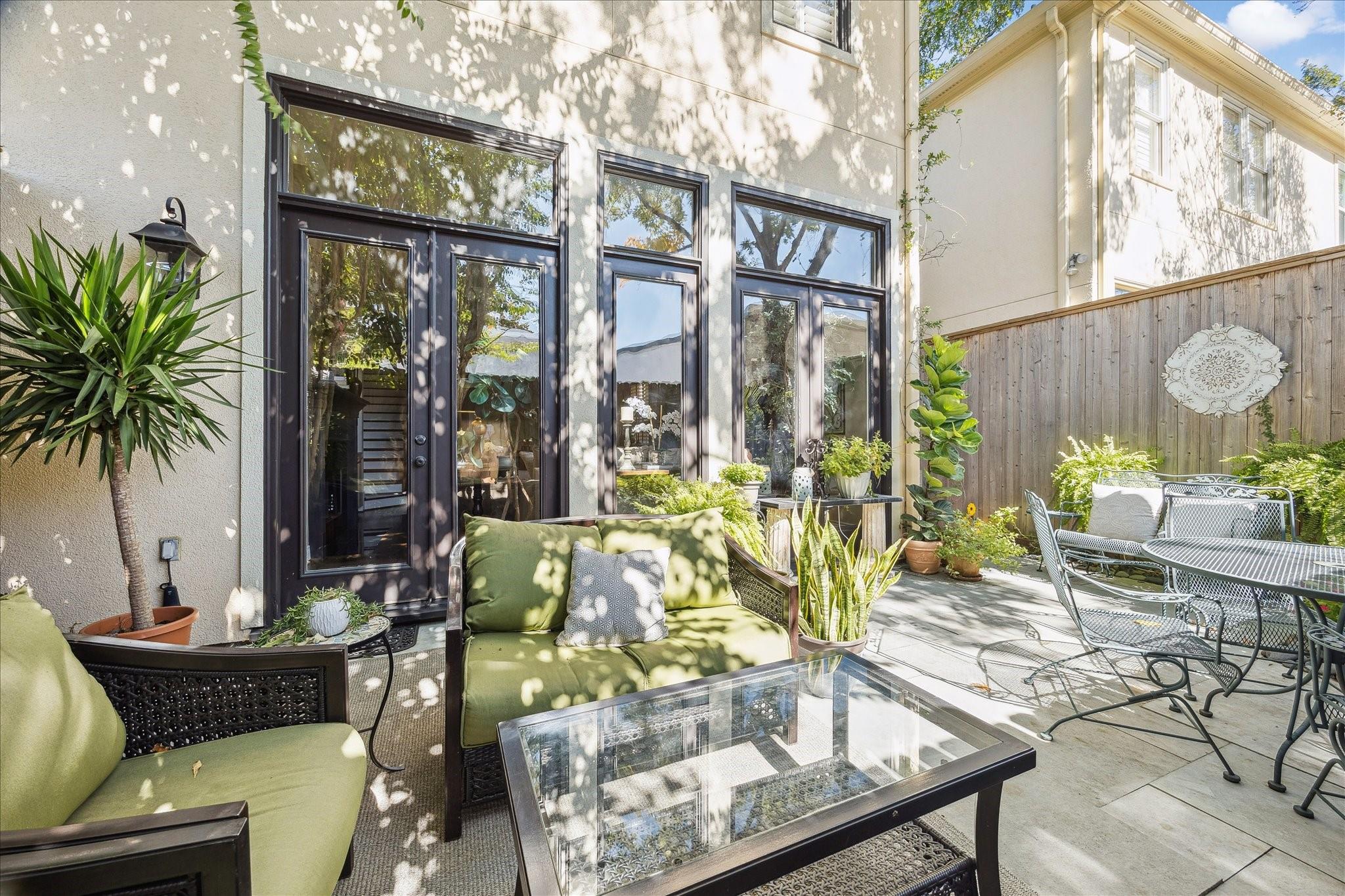 2435 North Boulevard