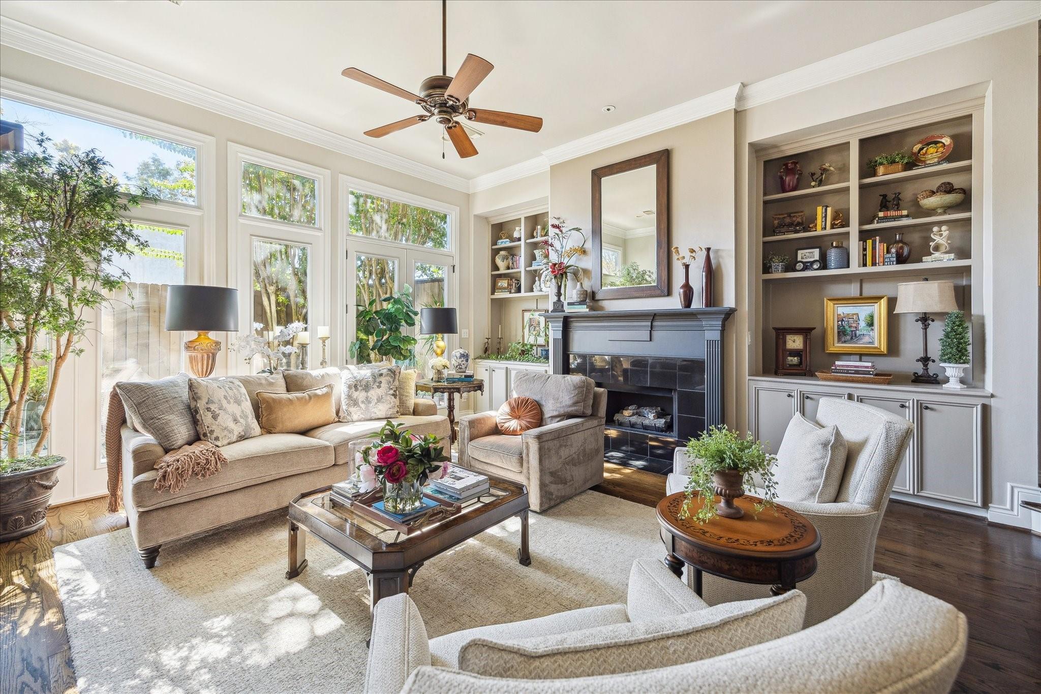 2435 North Boulevard