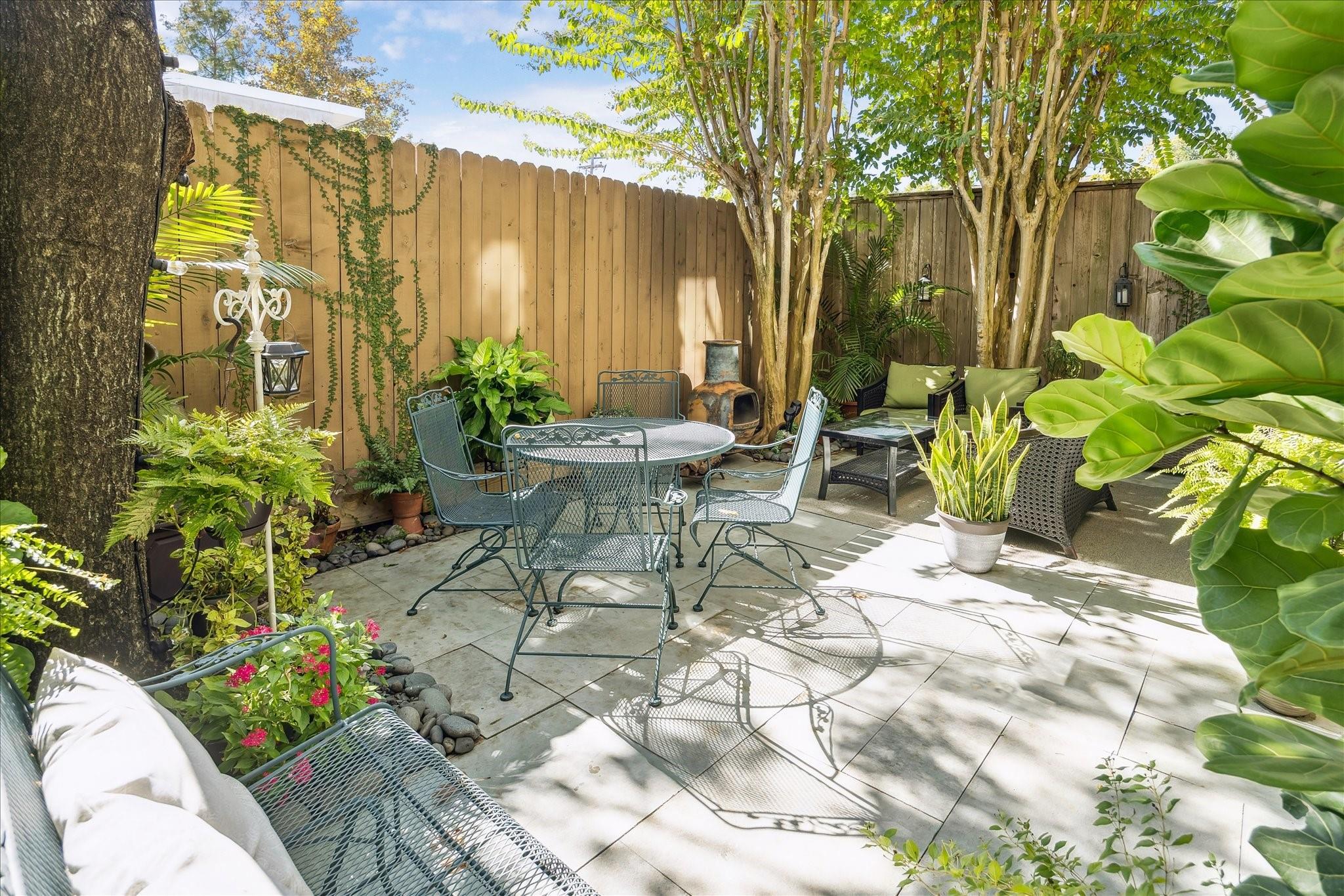 2435 North Boulevard