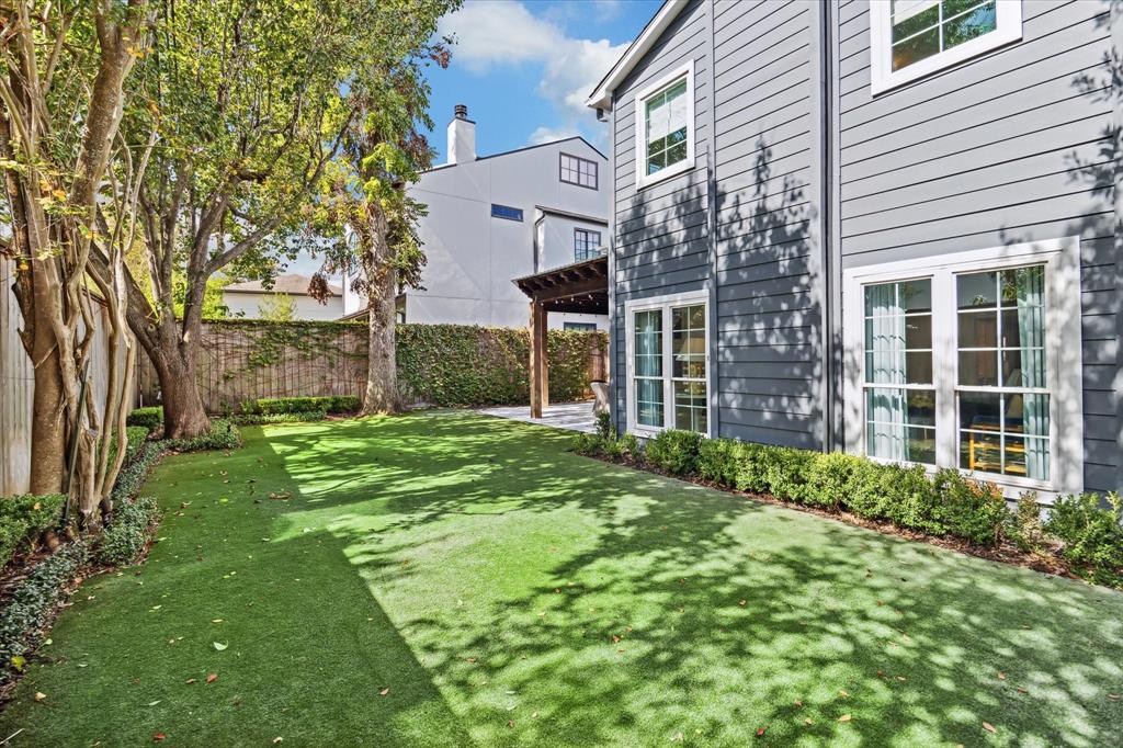 3005 Lafayette Street