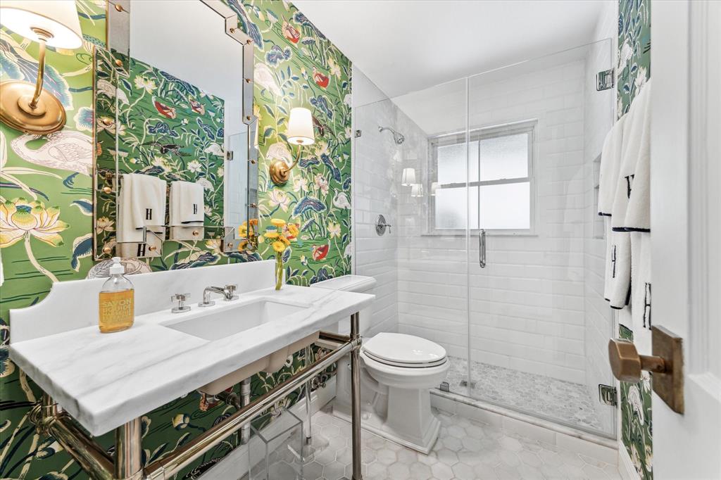 3005 Lafayette Street