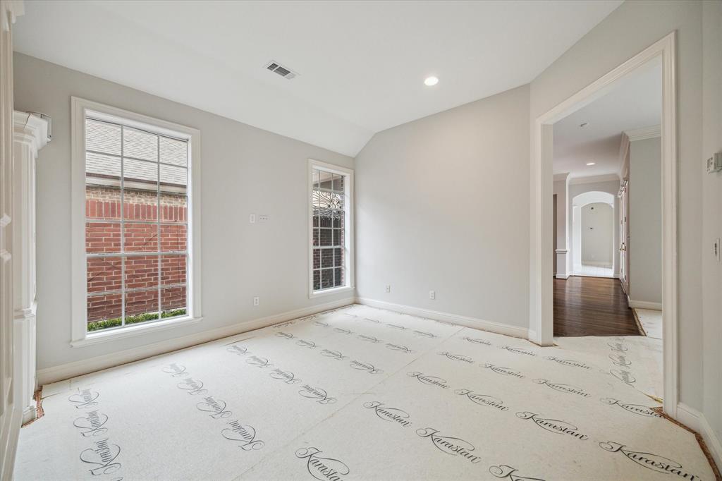 2731 W Glen Haven Boulevard