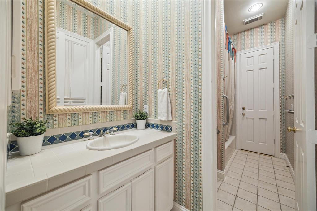 2731 W Glen Haven Boulevard