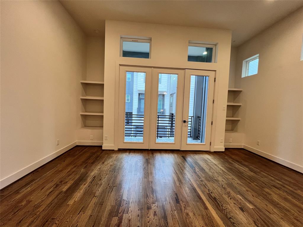 1537 W 24th Street # B