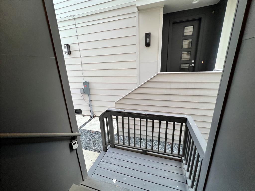 1537 W 24th Street # B