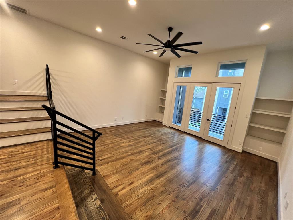 1537 W 24th Street # B