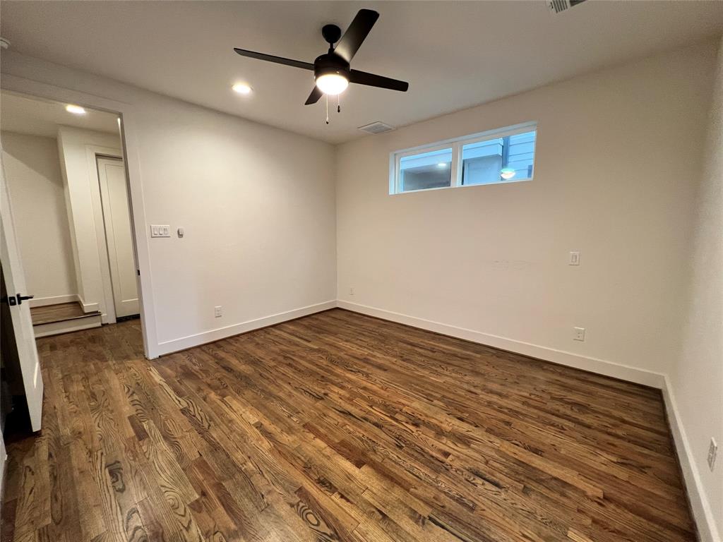 1537 W 24th Street # B