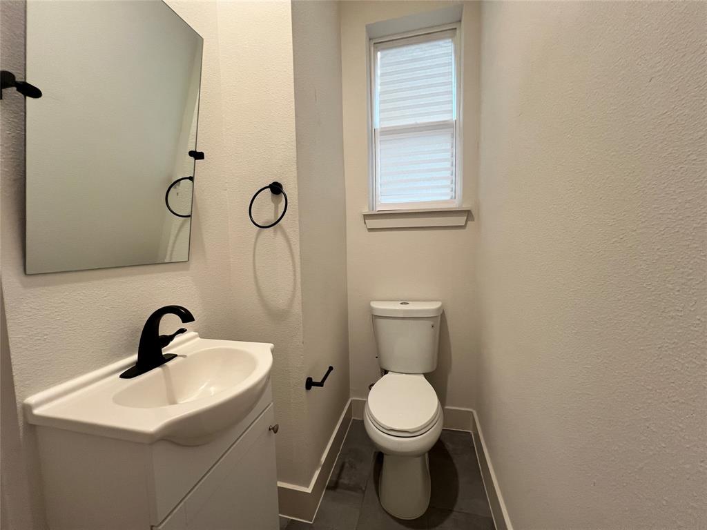 1537 W 24th Street # B