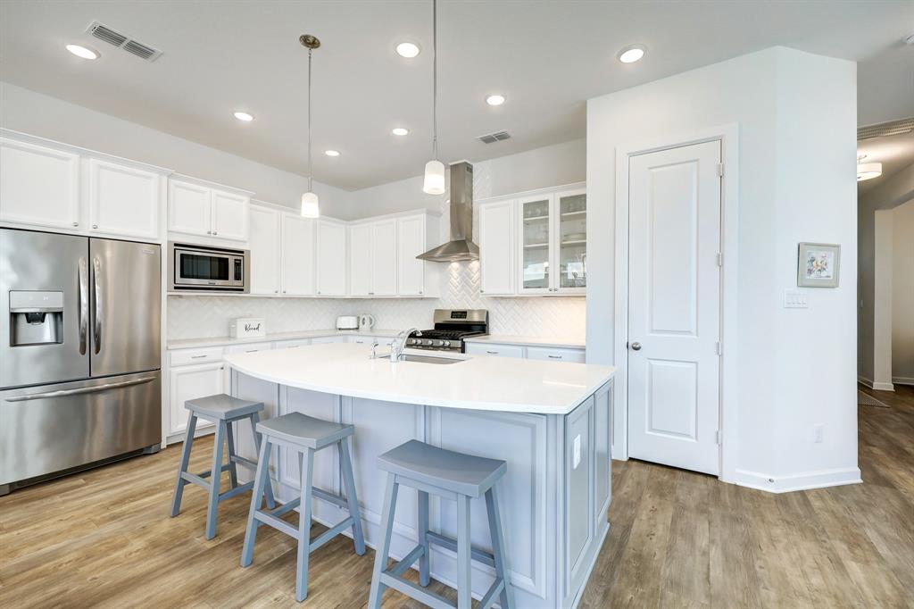 8719 Axlewood Lane