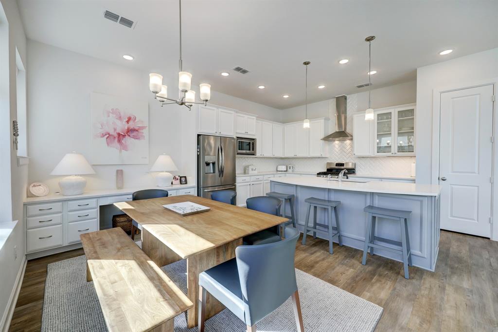 8719 Axlewood Lane