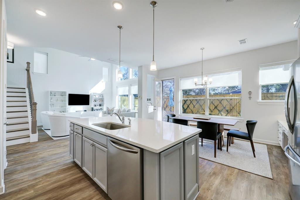 8719 Axlewood Lane