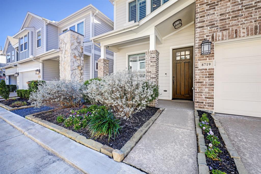 8719 Axlewood Lane