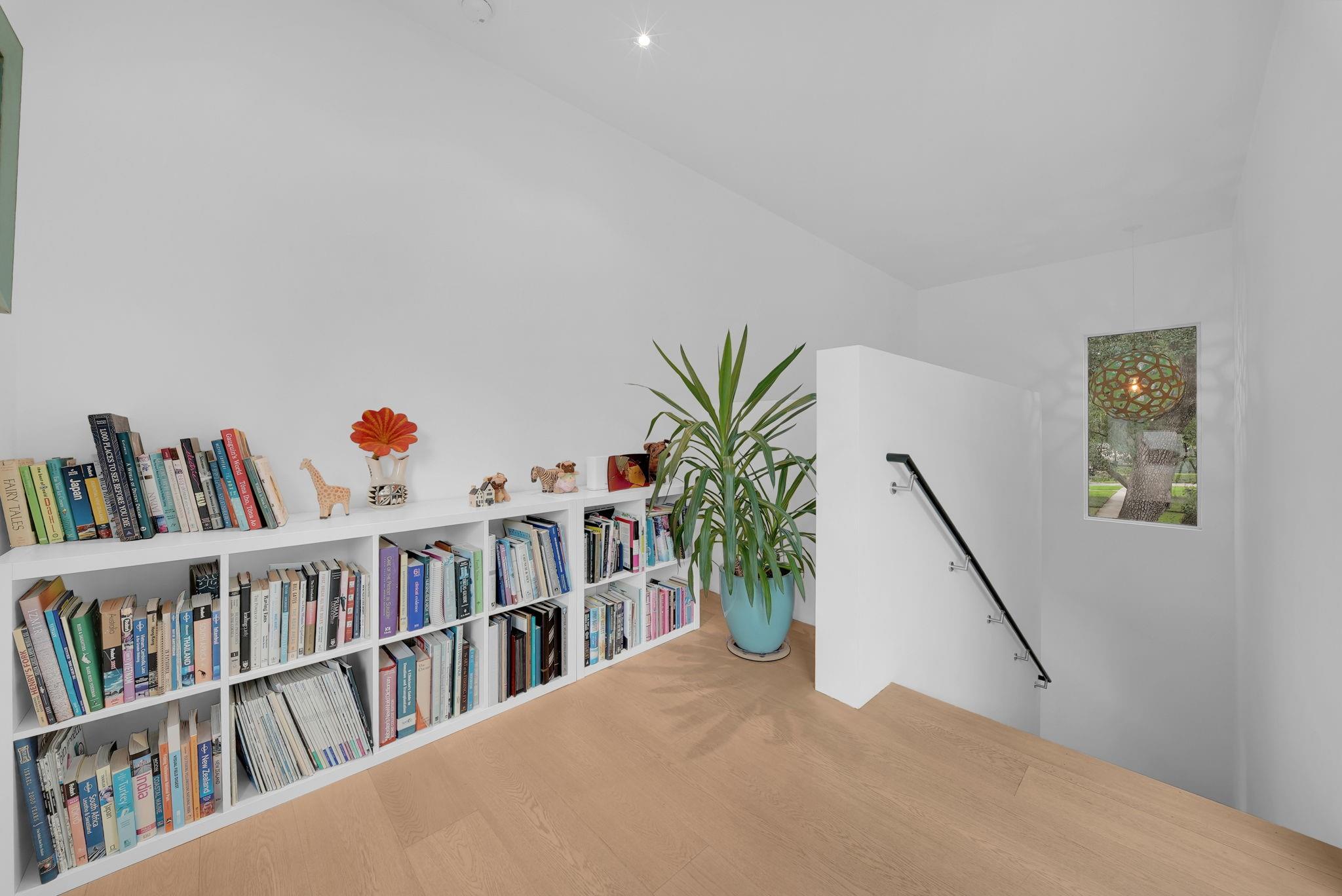 2915 Drexel Drive