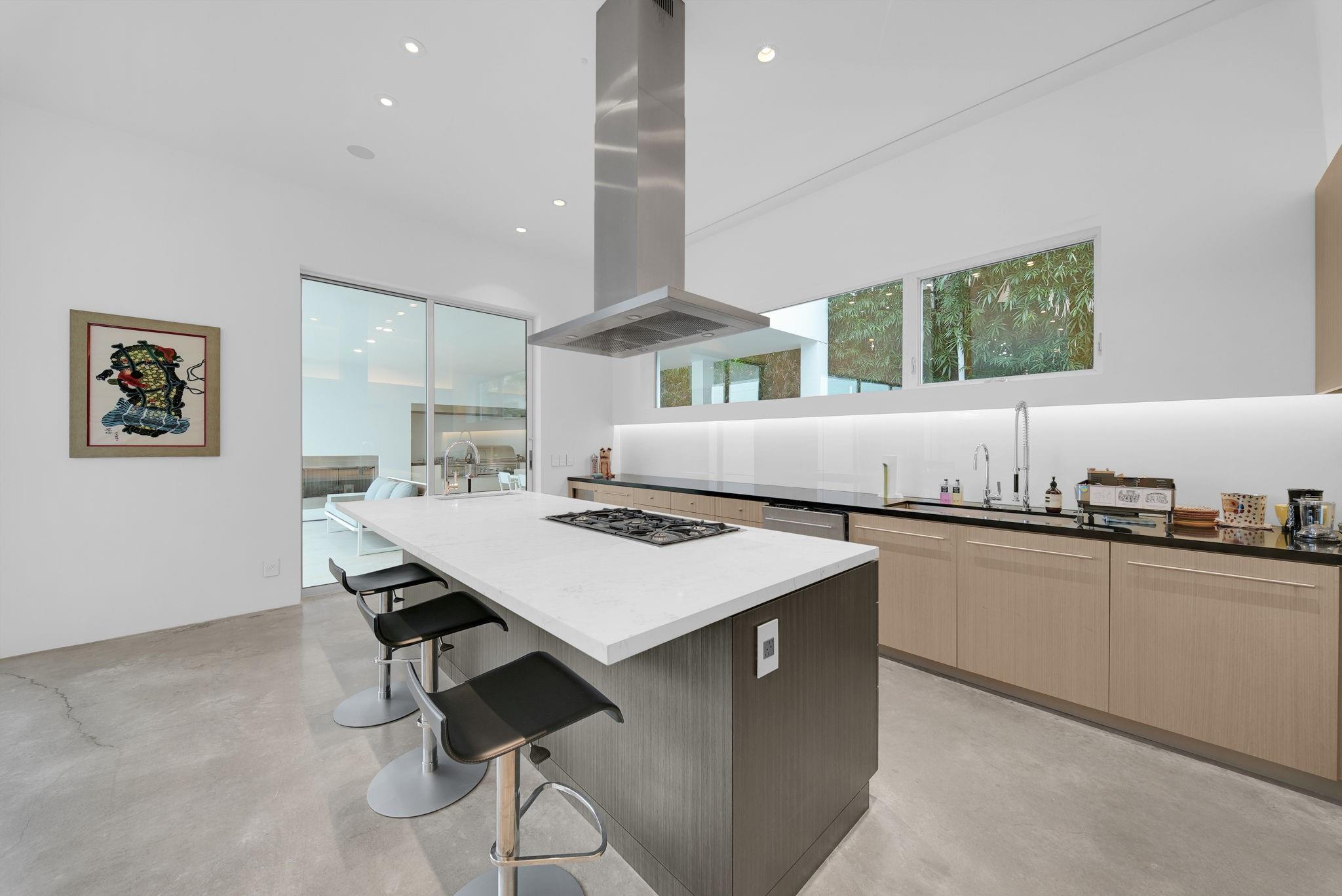 2915 Drexel Drive