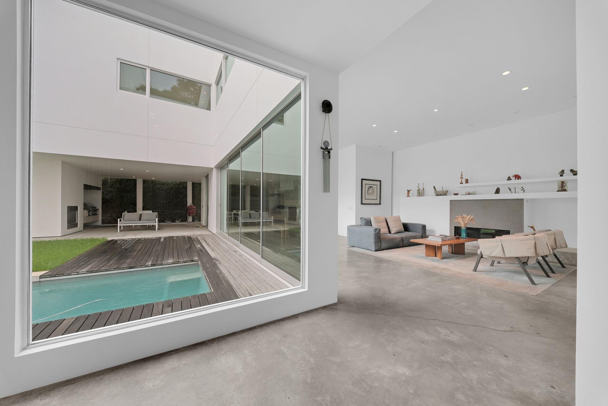 2915 Drexel Drive