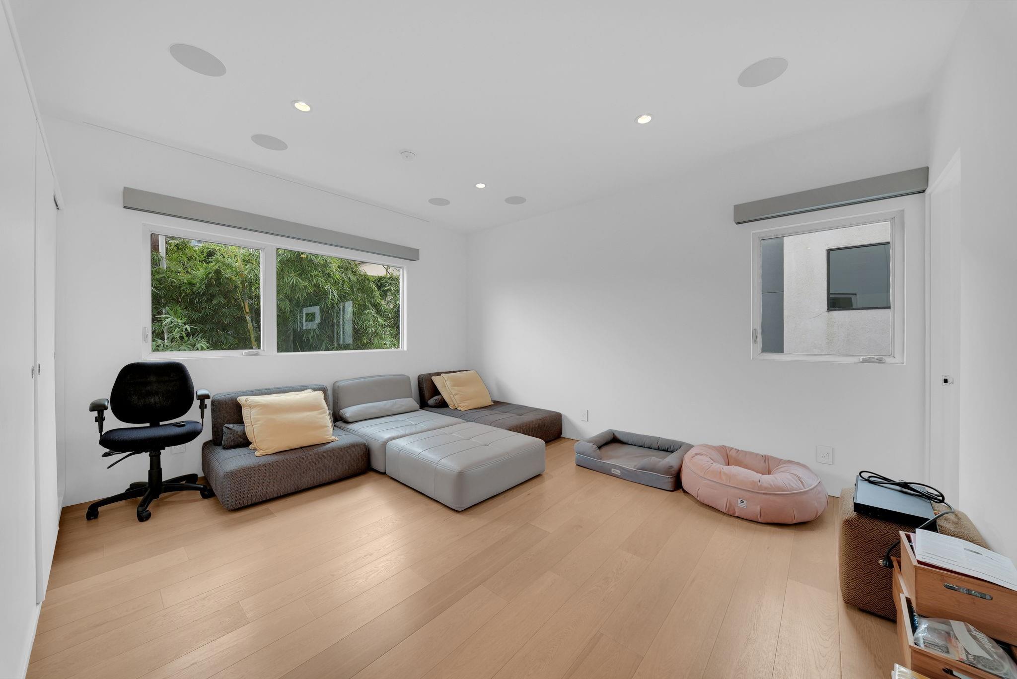 2915 Drexel Drive